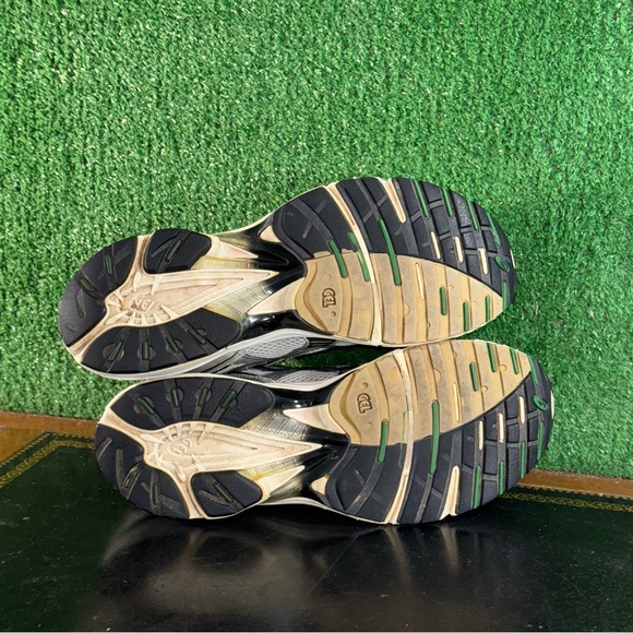 ASICS Gel-Solution Silver Grey Black Green TN622 Men’s Size 11.5 - Picture 5 of 6